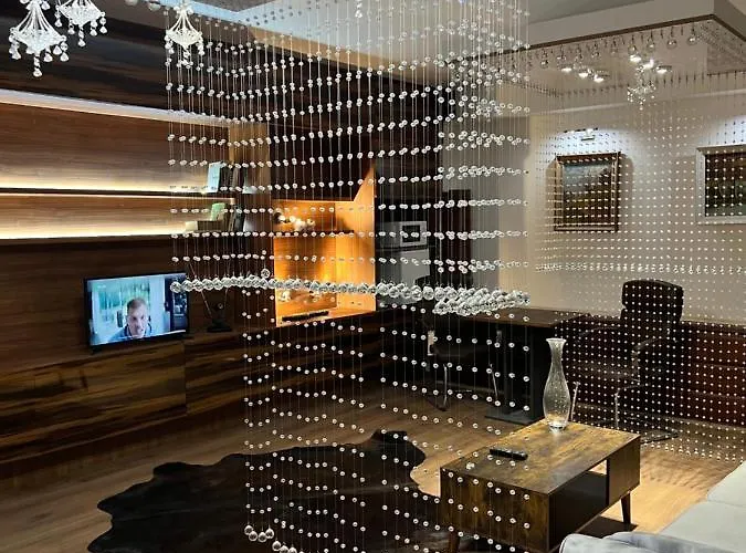 Business Box * براتسيلافا